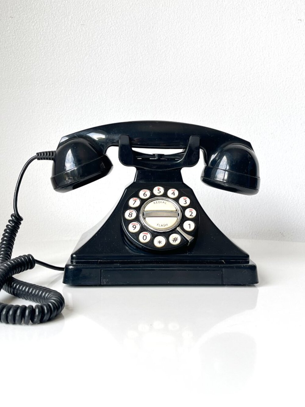 Vintage Microtel Black Push Button Landline Telephone Phone Model 948